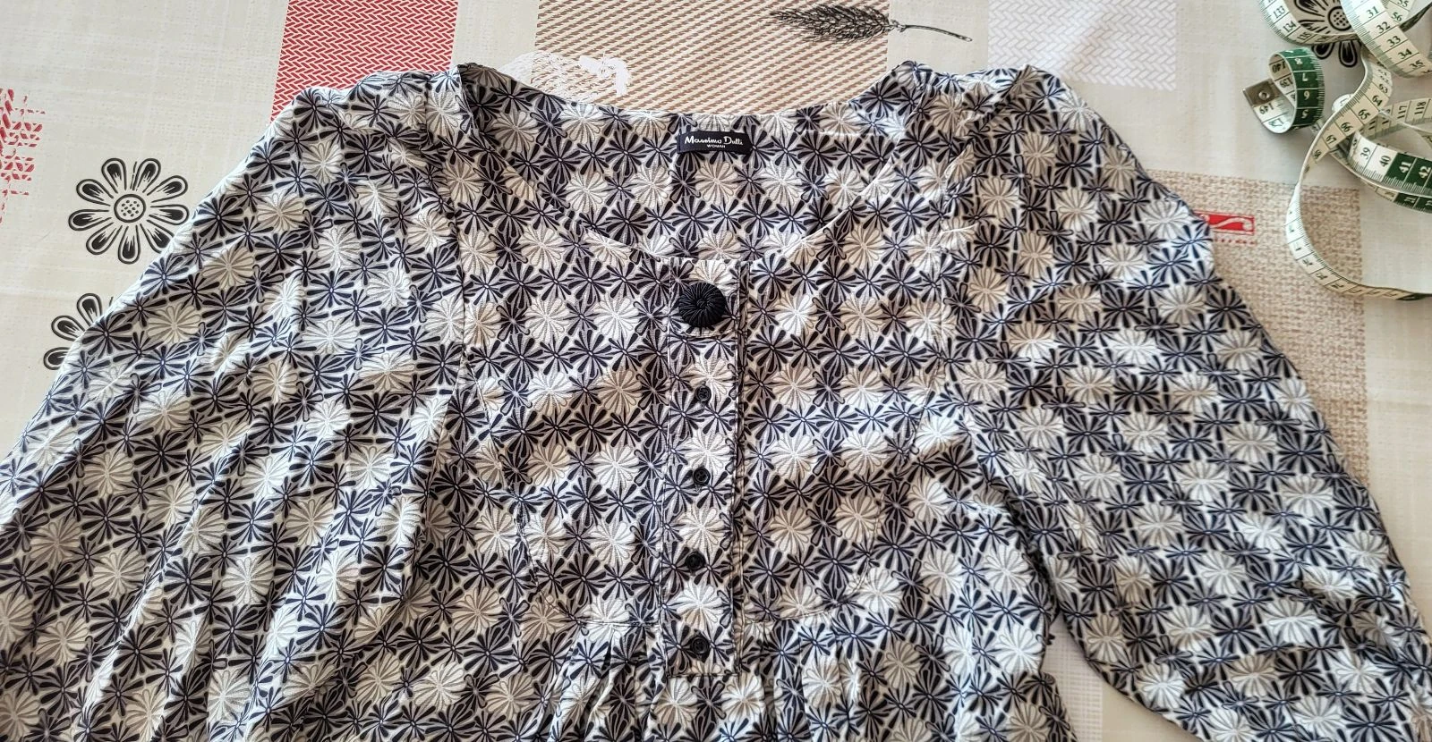 Blusa Elegante Massimo Dutti PP/TFr36-Cinza&Preto-estampado Floral & Fluido 100%Seda em Ótimo Estado – photo 16